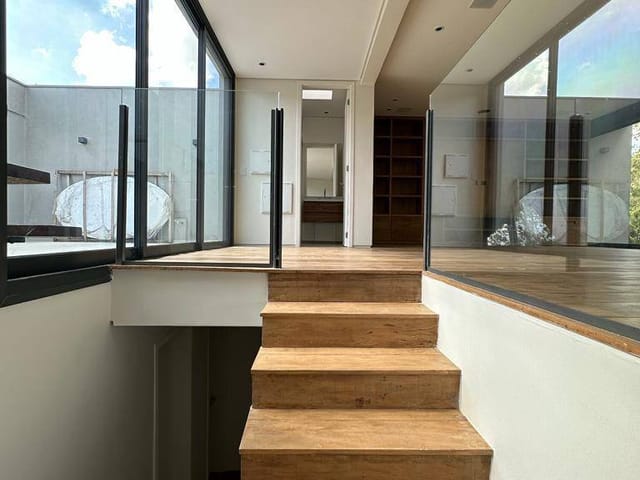 Casa com 343m² 3 quartos e 5 banheiros, à venda, no bairro Jardim Guedala em São Paulo