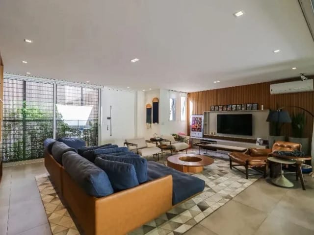 Casa com 357m² 3 quartos e 5 banheiros, à venda, no bairro Retiro Morumbi em São Paulo