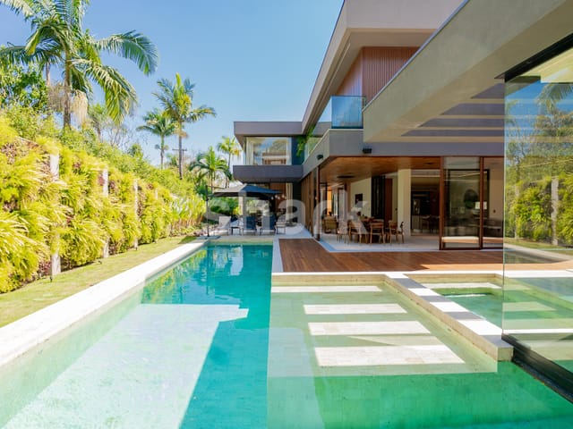 Casa com 1000m² 5 quartos e 8 banheiros, à venda, no bairro Tamboré em Santana de Parnaíba