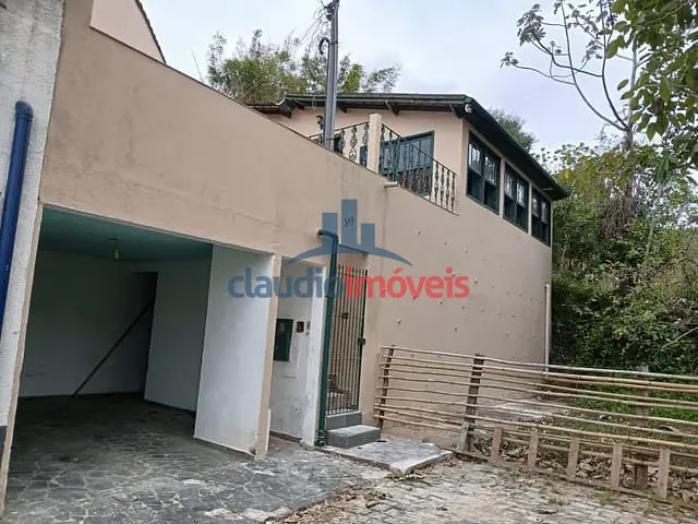 Casa com 295m² 3 quartos e 2 banheiros, à venda, no bairro centro em Bananal