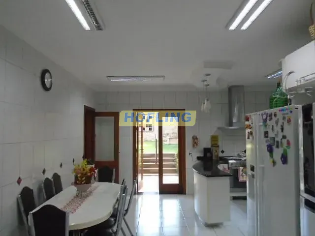 Casa com 452m², à venda, no bairro Centro em Rio Claro