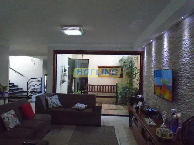 Casa com 452m², à venda, no bairro Centro em Rio Claro