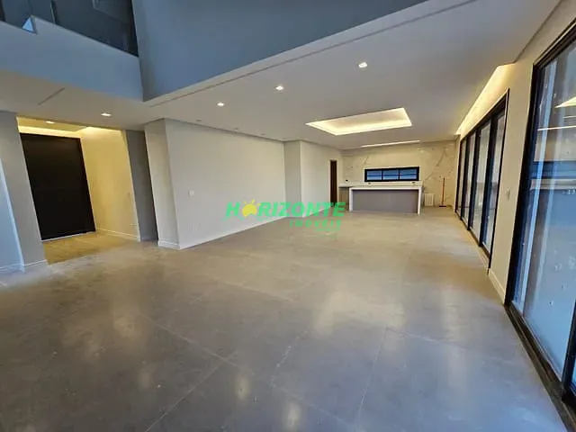 Casa com 641m² 5 quartos e 6 banheiros, à venda, no bairro Condomínio Residencial Colinas do Paratehy em São José dos Campos
