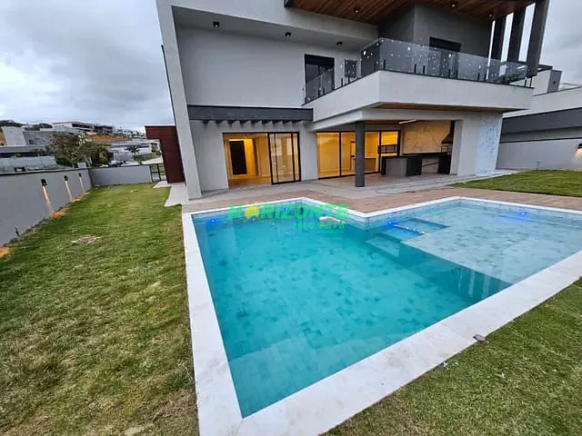 Casa com 641m² 5 quartos e 6 banheiros, à venda, no bairro Condomínio Residencial Colinas do Paratehy em São José dos Campos