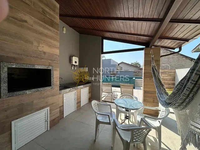 Casa com 450m² 5 quartos e 7 banheiros, para alugar, no bairro Jurerê Internacional em Florianópolis