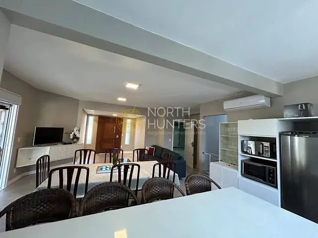 Casa com 450m² 5 quartos e 7 banheiros, para alugar, no bairro Jurerê Internacional em Florianópolis