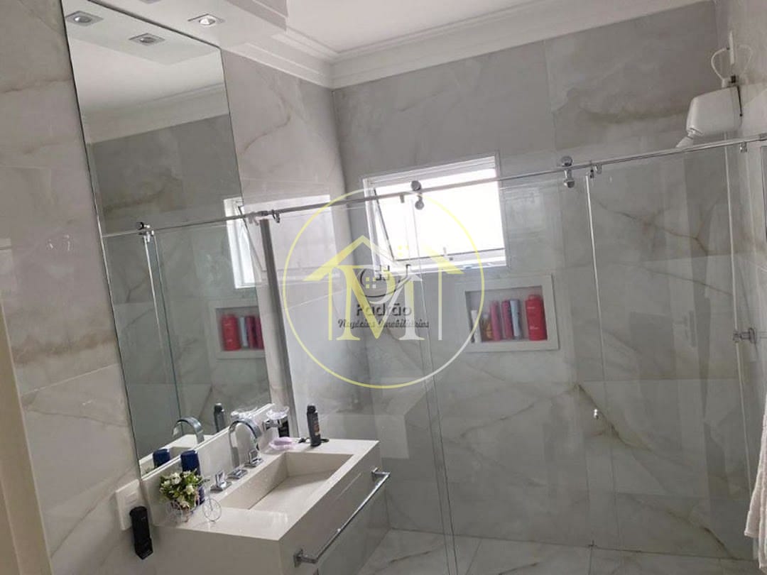 Casa à venda com 3 quartos, 330m² - Foto 8