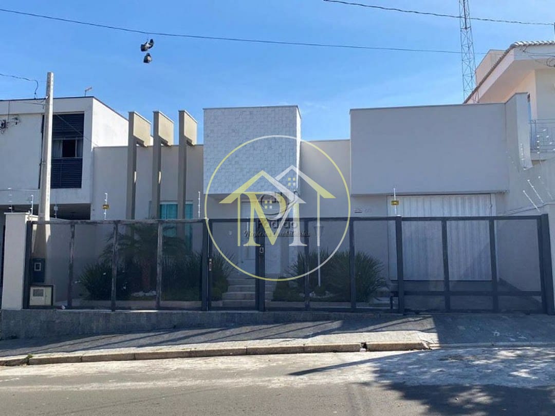 Casa à venda com 3 quartos, 330m² - Foto 9