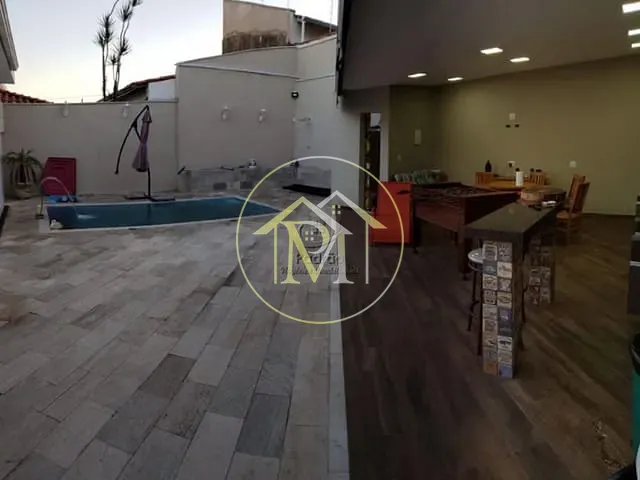 Casa com 330m² 3 quartos e 2 banheiros, à venda, no bairro Jardim Santa Rosália em Sorocaba
