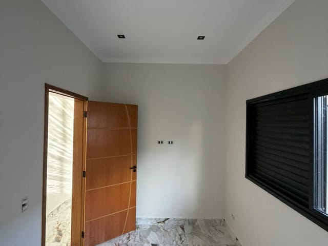 Casa com 125m² 2 quartos e 2 banheiros, à venda, no bairro Parque dos Manacás em Extrema