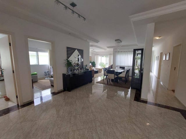 Casa com 600m² 4 quartos e 6 banheiros, para alugar, no bairro Alphaville em Santana de Parnaíba