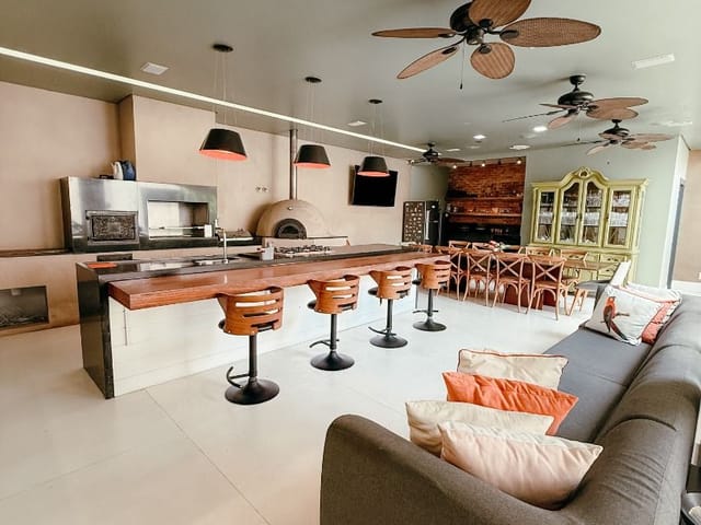 Casa com 730m² 5 quartos e 7 banheiros, à venda, no bairro Lagoa em Macaé