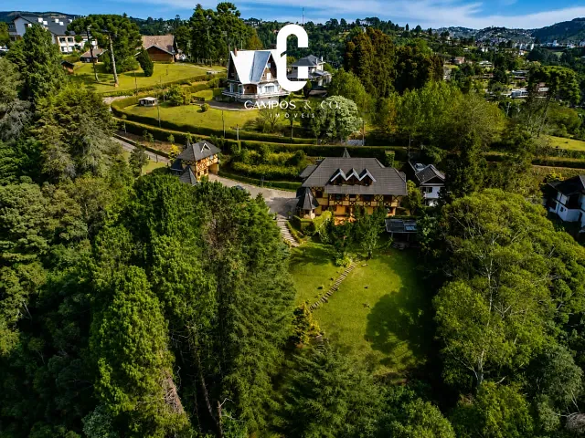 Casa com 3060m² 4 quartos e 8 banheiros, à venda, no bairro Jardim Miraflores em Campos do Jordão