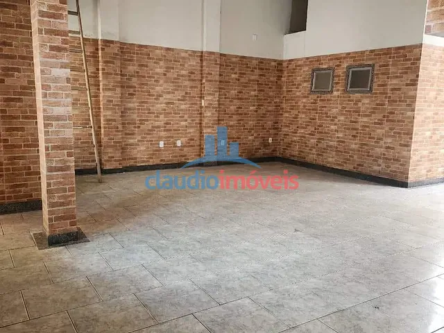 Casa com 200m² 3 quartos e 6 banheiros, à venda, no bairro Santa Maria II em Barra Mansa