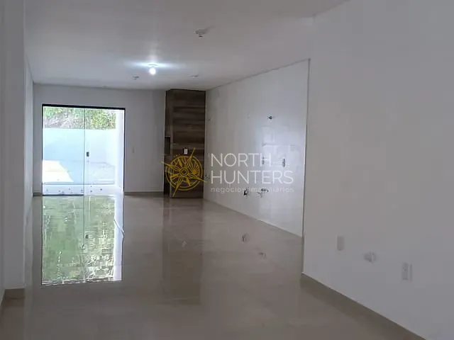 Casa com 244m² 3 quartos e 4 banheiros, à venda, no bairro Floresta em Joinville