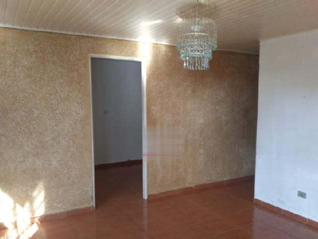 Casa com 218m² 4 quartos e 2 banheiros, à venda, no bairro Conjunto Habitacional Doutor Jose dos Santos Rocha em Cambé