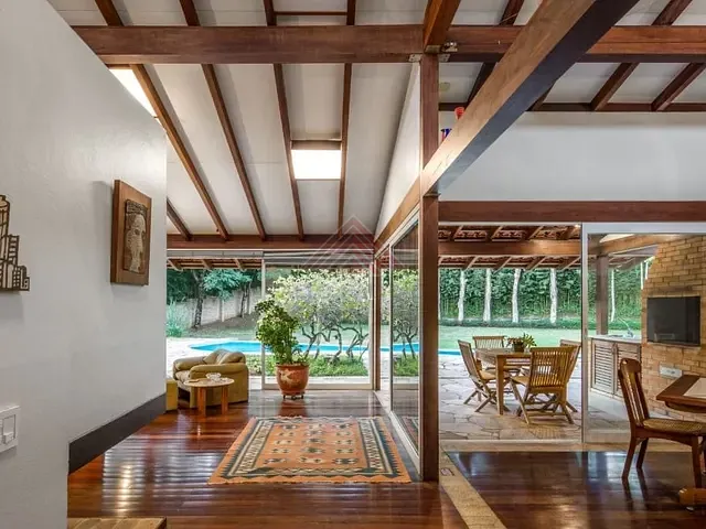 Casa com 2000m² 3 quartos e 4 banheiros, à venda, no bairro Recanto Impla em Carapicuíba