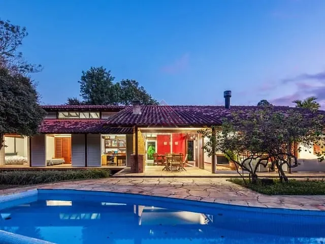 Casa com 2000m² 3 quartos e 4 banheiros, à venda, no bairro Recanto Impla em Carapicuíba
