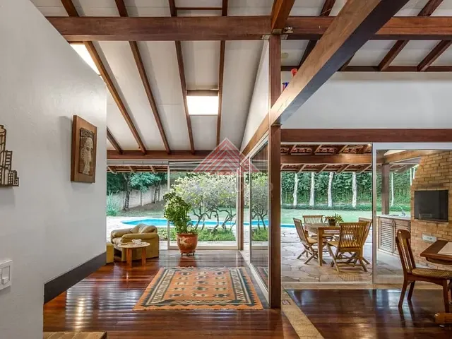 Casa com 2000m² 3 quartos e 4 banheiros, à venda, no bairro Recanto Impla em Carapicuíba
