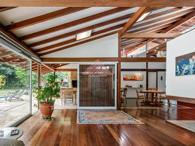 Casa com 2000m² 3 quartos e 4 banheiros, à venda, no bairro Recanto Impla em Carapicuíba