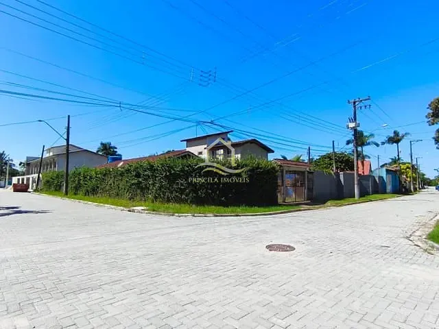 Casa com 600m² 4 quartos e 3 banheiros, à venda, no bairro Boracéia em São Sebastião
