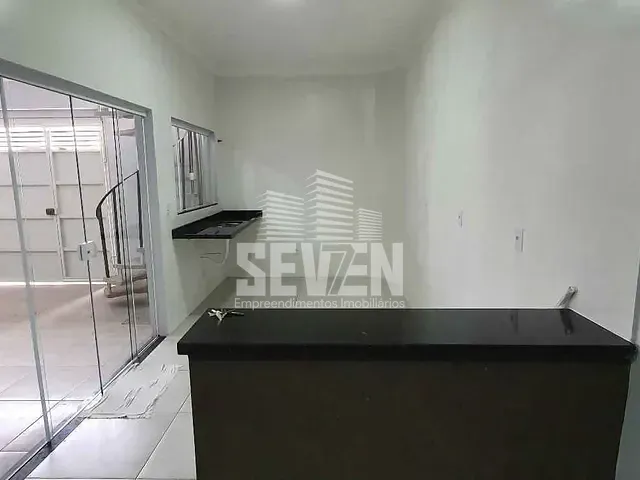 Casa 2 quartos e 2 banheiros, para alugar, no bairro Jardim Dona Lili em Bauru