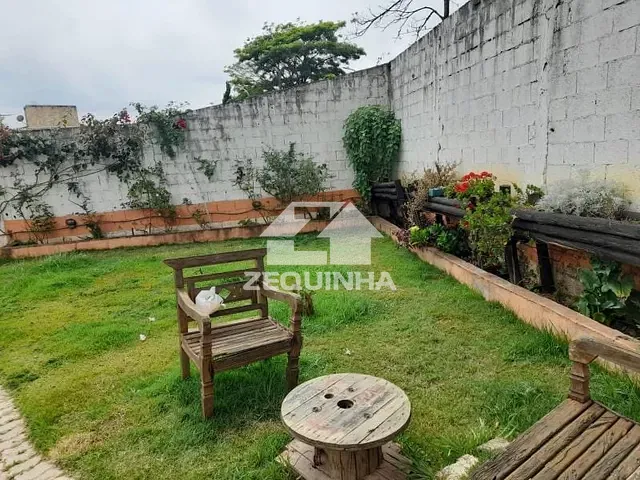 Casa com 412m² 4 quartos e 3 banheiros, à venda, no bairro City Bussocaba em Osasco