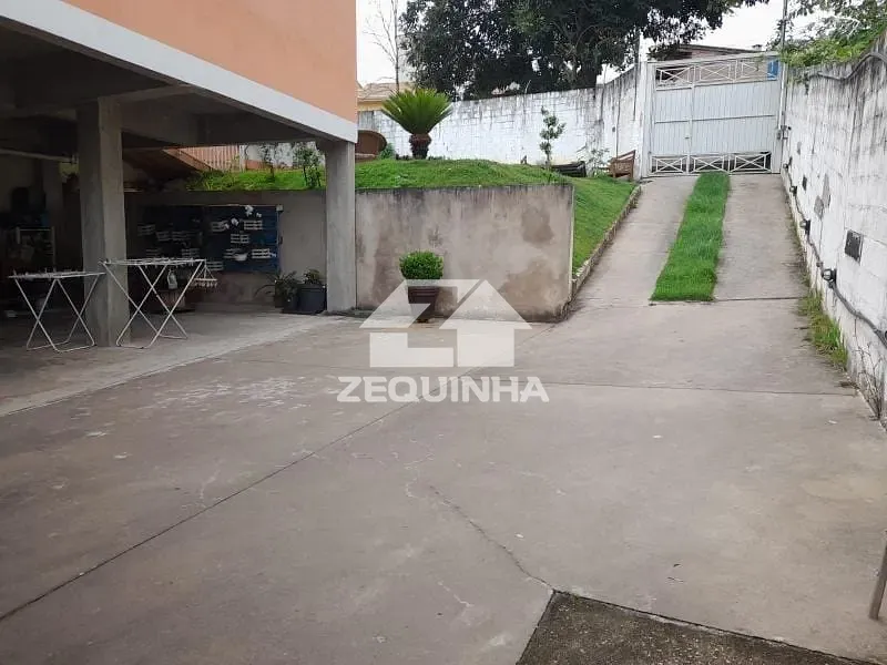 Casa, 4 quartos, 181 m² - Foto 2