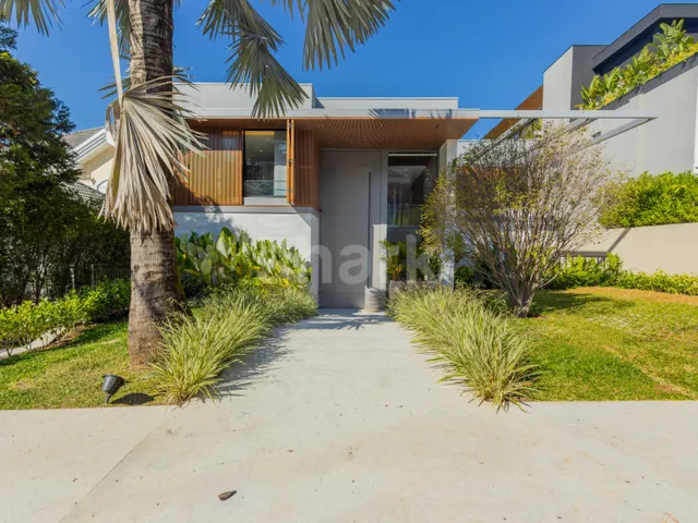 Casa com 1145m² 5 quartos e 8 banheiros, à venda, no bairro Tamboré em Santana de Parnaíba