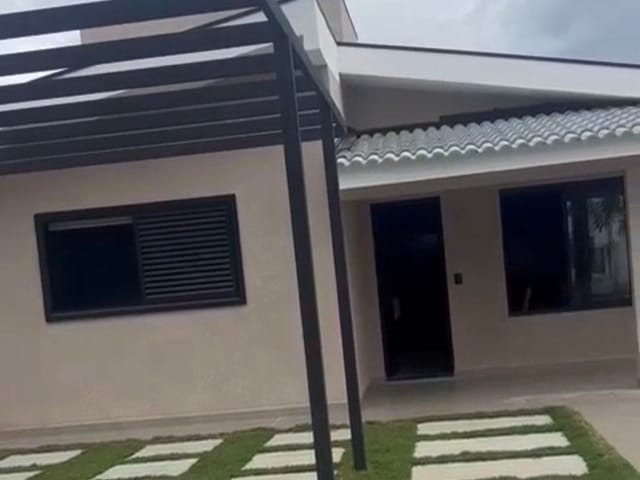 Casa com 450m² 3 quartos e 5 banheiros, à venda, no bairro Paranapanema em Paranapanema