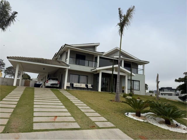 Casa com 700m² 5 quartos e 6 banheiros, à venda, no bairro Paranapanema em Paranapanema