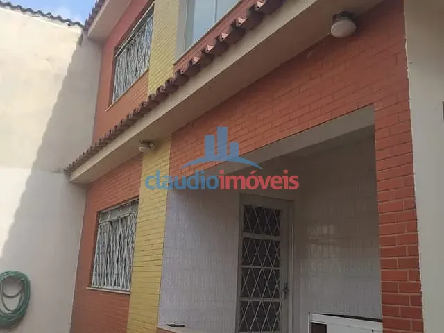 Casa 4 quartos e 2 banheiros, à venda, no bairro Piteiras em Barra Mansa