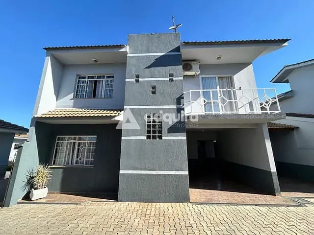 Sobrado com 182m² 4 quartos e 3 banheiros, à venda, no bairro Oficinas em Ponta Grossa