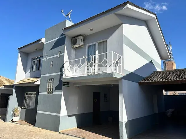 Sobrado com 182m² 4 quartos e 3 banheiros, à venda, no bairro Oficinas em Ponta Grossa
