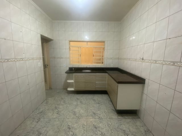 Casa 3 quartos e 2 banheiros, para alugar, no bairro Parque Valença I em Campinas