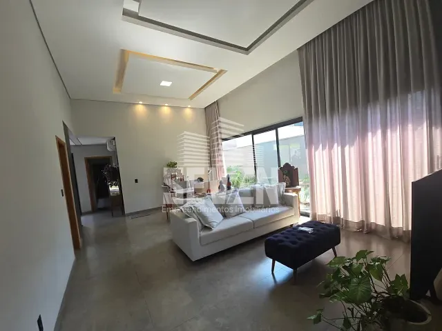 Casa 3 quartos e 4 banheiros, à venda, no bairro Residencial Villa de León 2 em Piratininga