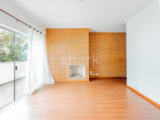 Casa com 608m² 4 quartos e 6 banheiros, à venda, no bairro Alphaville em Barueri