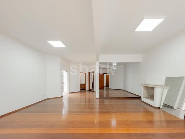 Casa com 608m² 4 quartos e 6 banheiros, à venda, no bairro Alphaville em Barueri
