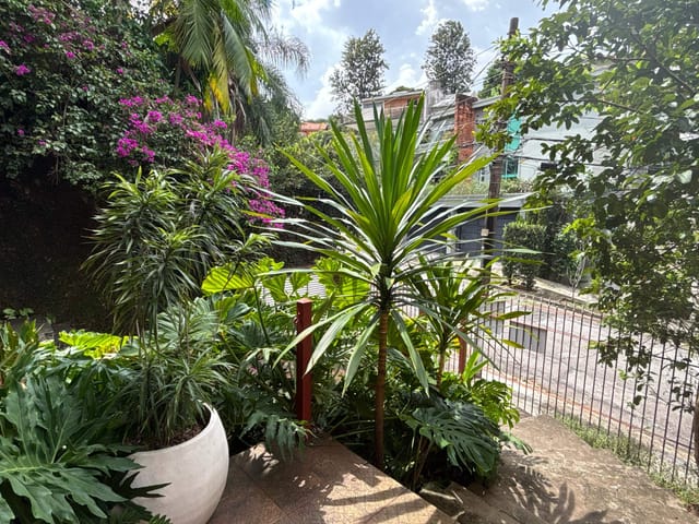 Casa 4 quartos e 5 banheiros, à venda, no bairro Alto de Pinheiros em São Paulo