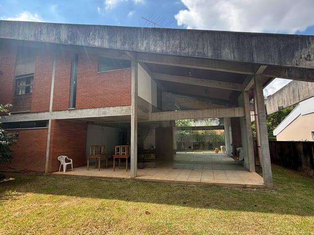 Casa 4 quartos e 5 banheiros, à venda, no bairro Alto de Pinheiros em São Paulo