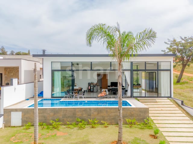 Casa com 450m² 3 quartos e 5 banheiros, à venda, no bairro Paranapanema em Paranapanema