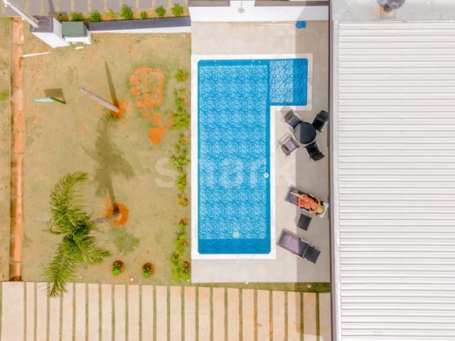 Casa com 450m² 3 quartos e 5 banheiros, à venda, no bairro Paranapanema em Paranapanema