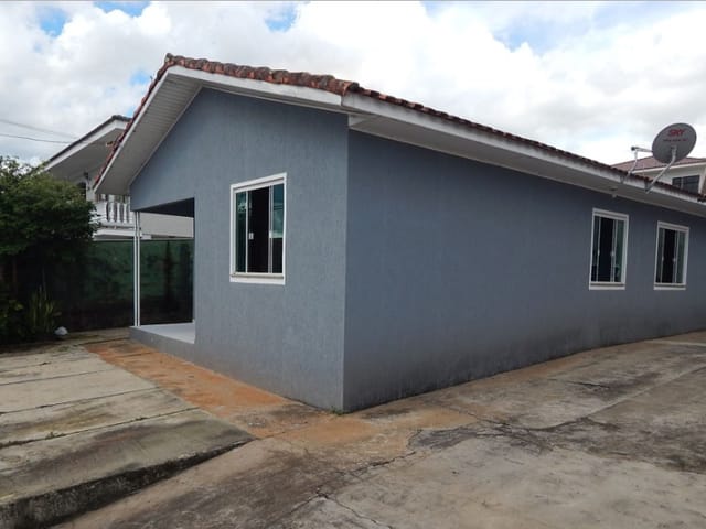 Casa com 308m² 3 quartos e 1 banheiro, à venda, no bairro Estrela em Ponta Grossa
