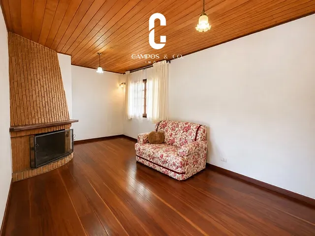 Casa com 777m² 5 quartos e 3 banheiros, à venda, no bairro Vila Matilde em Campos do Jordão