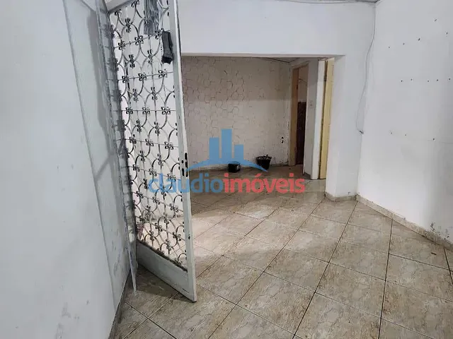Casa 3 quartos e 1 banheiro, à venda, no bairro Centro em Barra Mansa