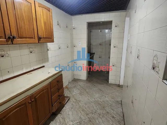 Casa 3 quartos e 1 banheiro, à venda, no bairro Centro em Barra Mansa
