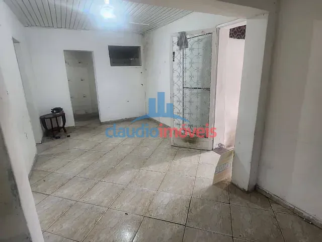 Casa 3 quartos e 1 banheiro, à venda, no bairro Centro em Barra Mansa