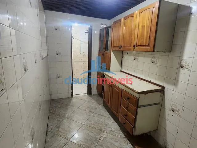 Casa 3 quartos e 1 banheiro, à venda, no bairro Centro em Barra Mansa