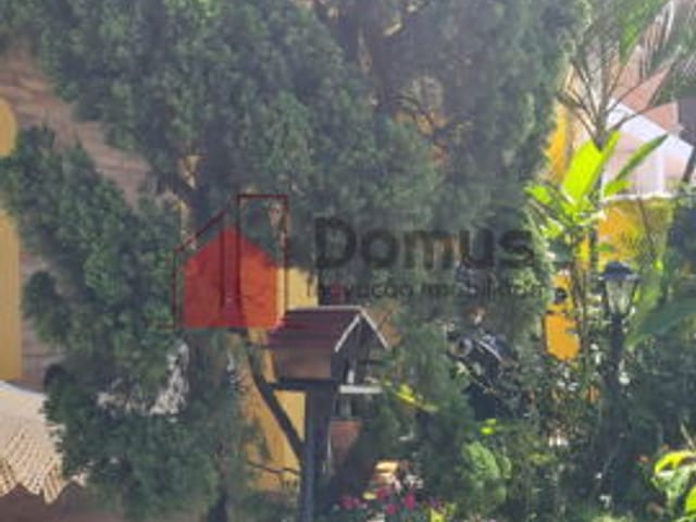 Casa à venda, no bairro Jardim Rosely em Pindamonhangaba