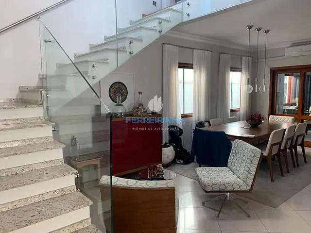 Casa com 250m² 3 quartos e 2 banheiros, à venda, no bairro Urbanova em São José dos Campos